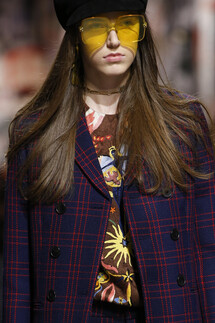 Details Christian Dior , Details Dior Fall 2018 Ready-to-Wear , Детали показа Кристиан Диор , Детали показа Диор осень зима 2018 , Fashion show , неделя моды в Париже , PFW , Мария Грация Кьюри , Mainstyles
